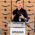 Amazon inauguró su primer centro de operaciones robótico en Massachusetts