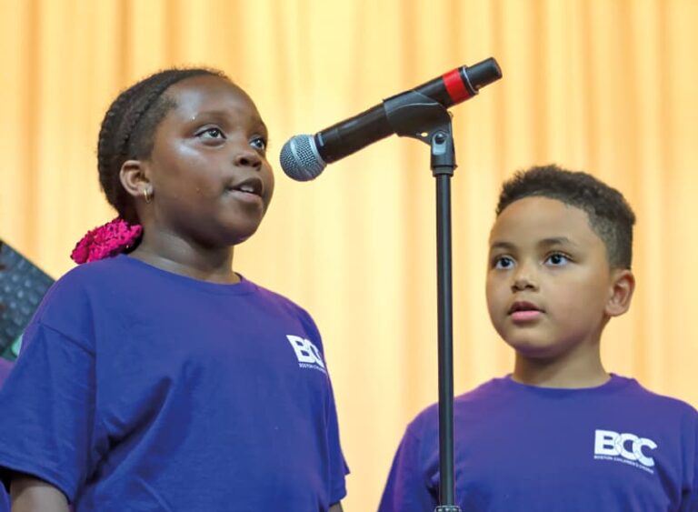 300 estudiantes de 5 escuelas en concierto en Boston