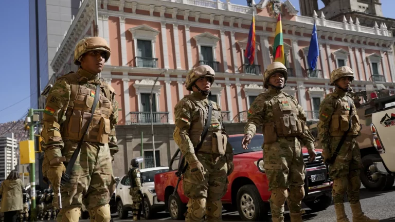 Presidente boliviano nombra nuevo mando militar ante intento de golpe de Estado