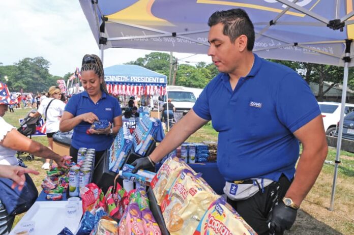GOYA dona 30,000 libras de alimentos en 57º Festival Puertorriqueño