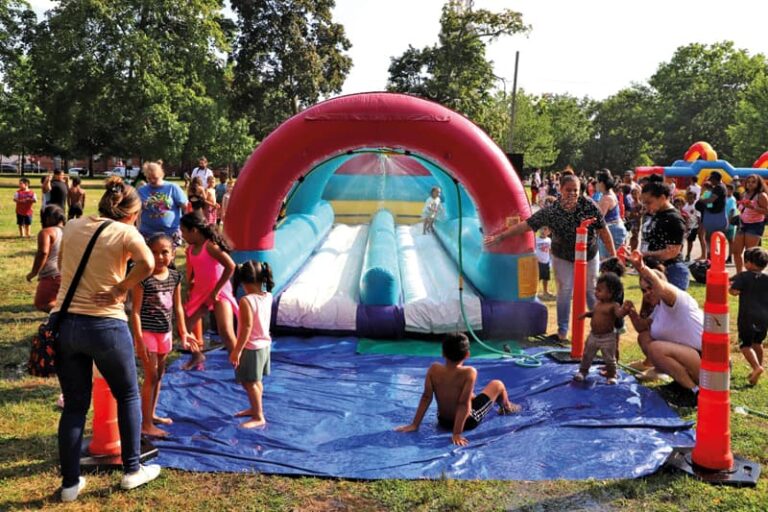 Fue un día especial para los niños en el "Summer Bash"  que se celebró con éxito en el Parque Campagnone Common de Lawrence.