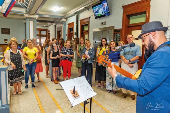 Colombianos celebraron sus Fiestas Patrias en Lawrence