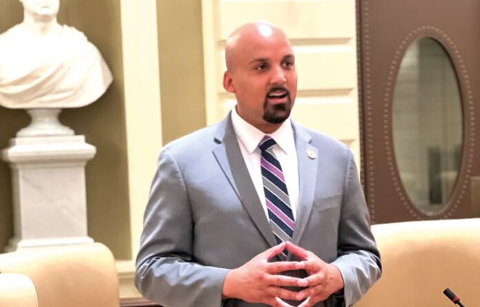 Senador Pavel Payano (D-Lawrence)