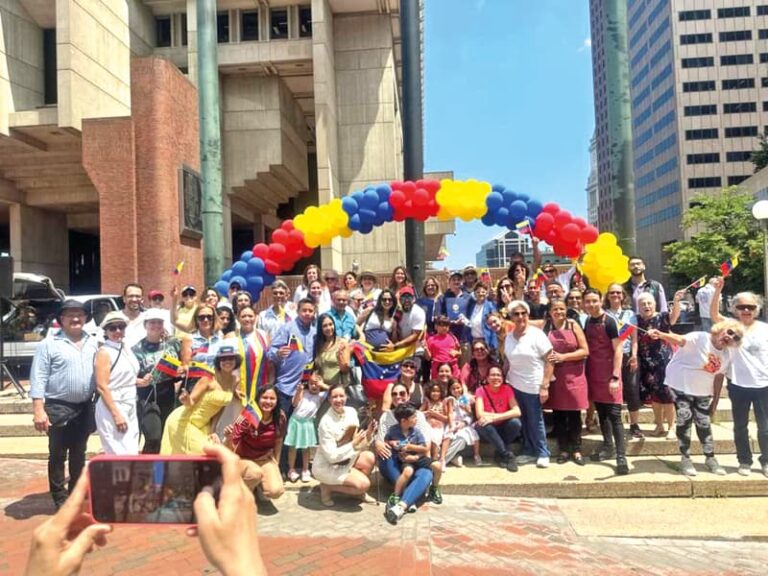 Venezolanos izaron su bandera en Boston