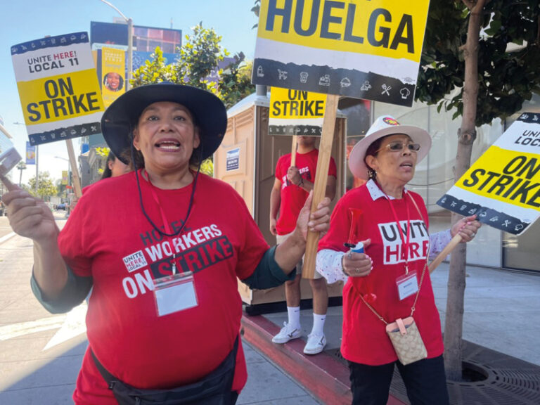 Huelga de trabajadores de hoteles en Boston