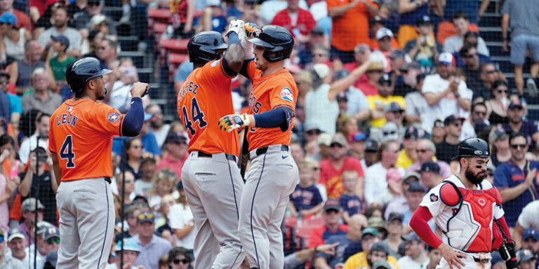 Los Astros barren a los Medias Rojas en Fenway Park