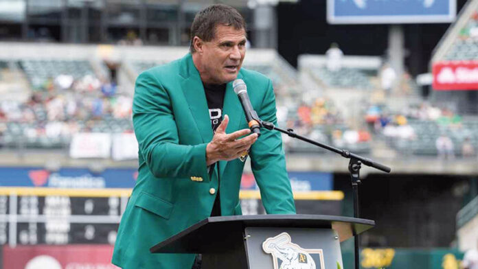 José Canseco ingresa al Salón de la Fama de A's
