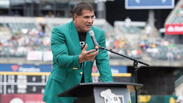 José Canseco ingresa al Salón de la Fama de A's