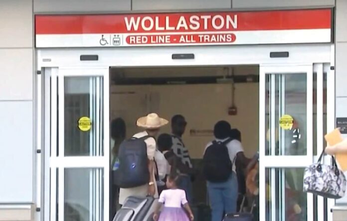 Comenzarán a sacar a los inmigrantes de los refugios