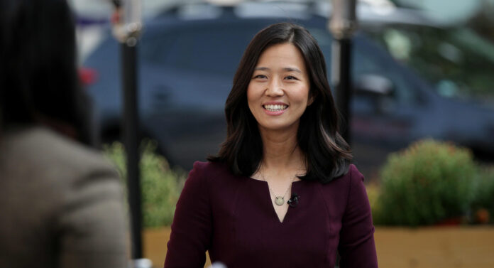 La alcaldesa Michelle Wu anunció el inicio de las nominaciones para el Premio Anual de Negocios Legendarios