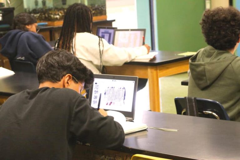 Alto a la violencia en escuelas de Revere
