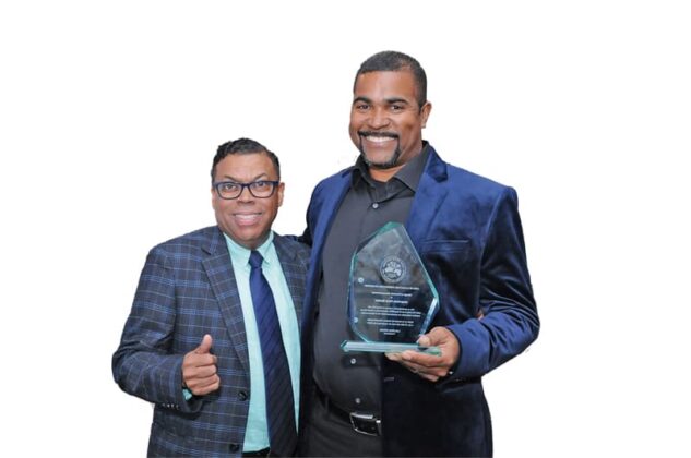 Premia a auspiciadores del Festival Dominicano
