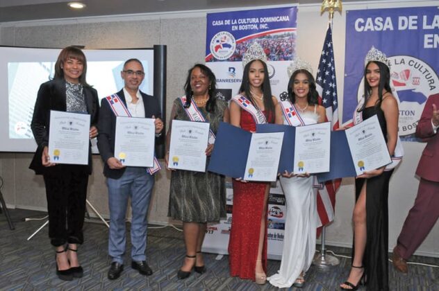 Premia a auspiciadores del Festival Dominicano