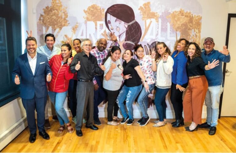 Padres latinos se preparan para transformar el futuro educativo de Salem