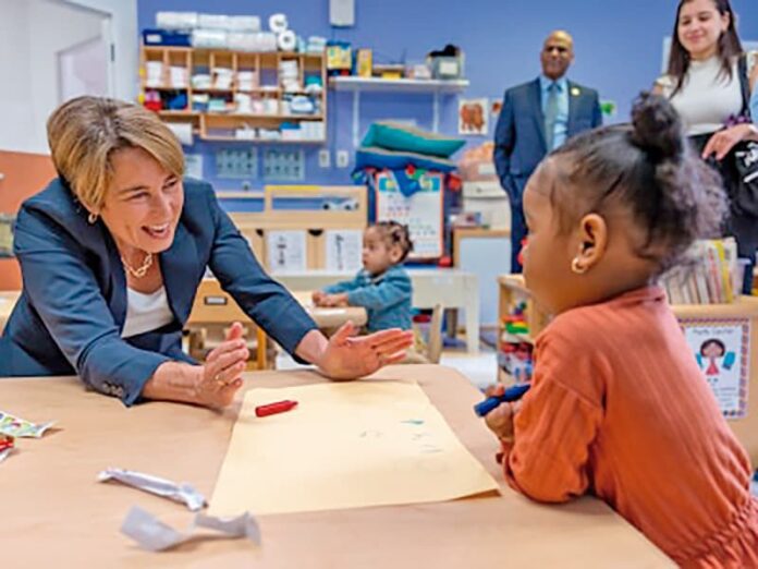 La administración de Healey-Driscoll solicita a los proveedores que diseñen y construyan un portal para educadores de educación y cuidado infantil con un sistema de gestión de credenciales integrado