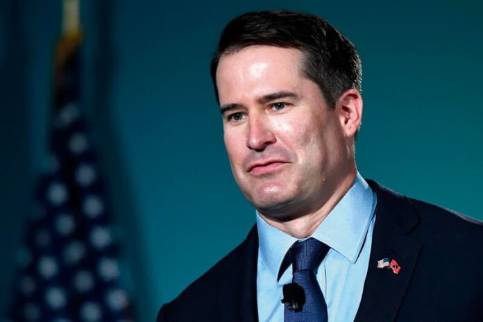 El representante estatal demócrata, Seth Moulton