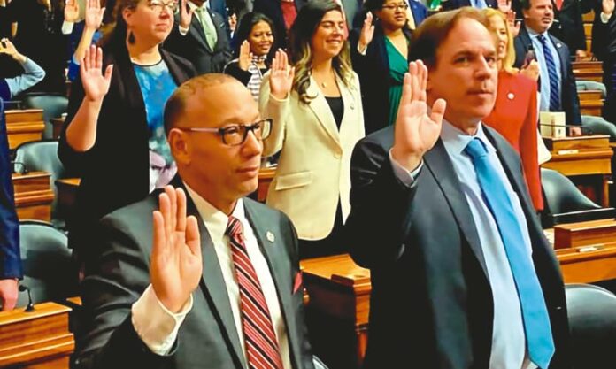 Representante estatal Frank Morán reelegido para un nuevo mandato