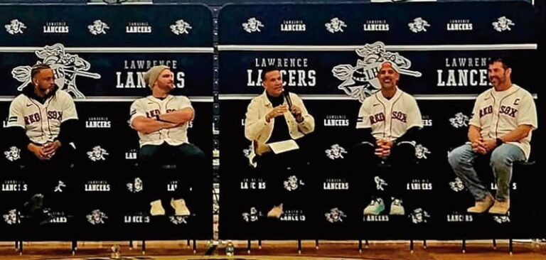 Gran encuentro de los Red Sox con estudiantes en Lawrence