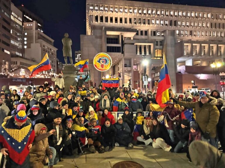 Cientos de personas en Boston alzan sus voces por Venezuela