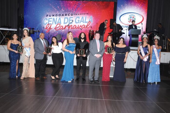 Con gran Cena de Gala dominicanos celebran en Boston sus fiestas patrias