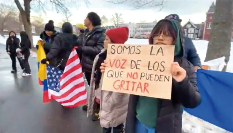 Lynn dio muestras de "Un día sin inmigrantes"