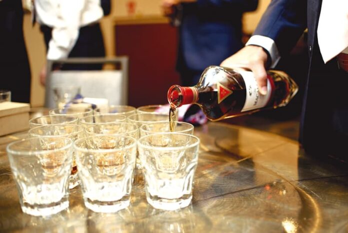 Aprueban licencias de licor a muchos negocios latinos