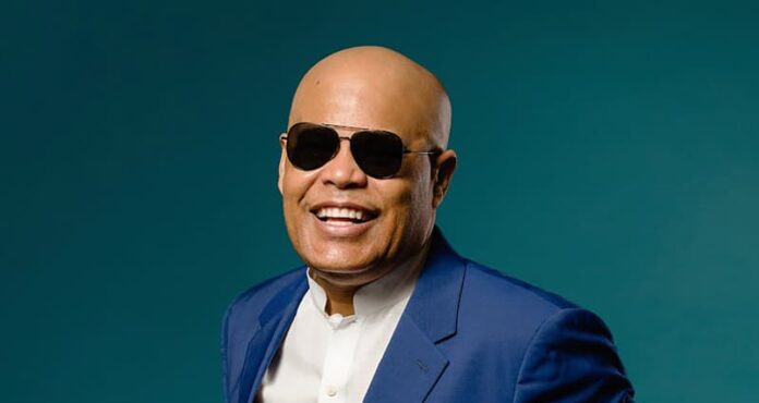 Rubby Pérez, considerado como la voz más alta del merengue, inmortalizó este como muchos otros temas que traspasaron fronteras