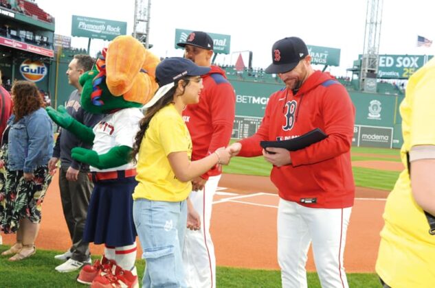 Monday, May 19th, 2025 - ¡Viva Lawrence! The Boston Red Sox and El Mundo Boston honored Lawrence middle school students with a pre-game ceremony. The academic all-stars were presented with Certificates of Recognition from Red Sox pitchers Liam Hendriks and Brennan Bernardino moments before the game vs the New York Mets at Fenway Park.