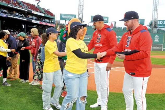 Monday, May 19th, 2025 - ¡Viva Lawrence! The Boston Red Sox and El Mundo Boston honored Lawrence middle school students with a pre-game ceremony. The academic all-stars were presented with Certificates of Recognition from Red Sox pitchers Liam Hendriks and Brennan Bernardino moments before the game vs the New York Mets at Fenway Park.