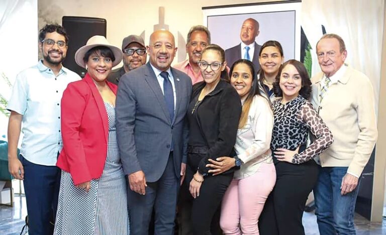 Alcalde Brian DePeña recibe impactante apoyo para su reelección