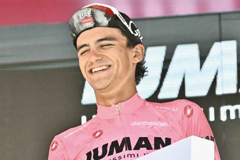 ¡Histórico Isaac del Toro! Mexicano líder en el Giro de Italia