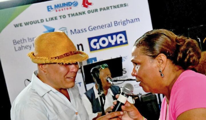 El tradicional estadio de los Medias Rojas de Boston volvi&oacute; a vibrar con una comunidad latina encendida que bati&oacute; el 2025 r&eacute;cord de asistencia en el Latino Family Festival de El Mundo Boston y los Boston Red Sox