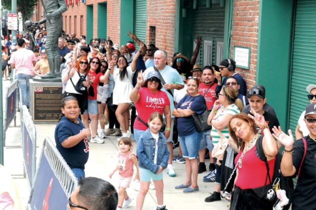 Histórico Festival Latino en Fenway Park