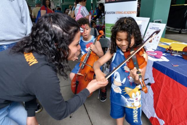 Histórico Festival Latino en Fenway Park