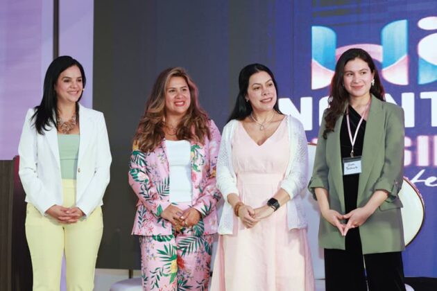 Exitosa conferencia que posiciona a la mujer hispana