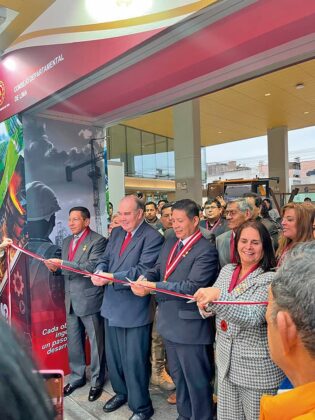 Creador de hoteles y due&ntilde;o de las mejores empresas ferroviarias en el Per&uacute;, Rafael L&oacute;pez Aliaga le est&aacute; cambiando la cara a Lima como alcalde y ahora dice tener &ldquo;un plan de gobierno para el Per&uacute;&rdquo; pese a que a&uacute;n no decide su candidatura presidencial en medio de las celebraciones por Fiestas Patrias.