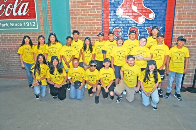 Premiaci&oacute;n de estudiantes en Fenway Park