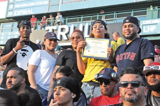 Familias Felices en Fenway Park