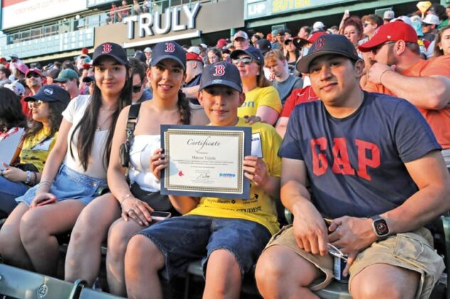 Familias Felices en Fenway Park