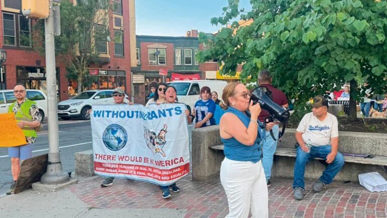 Marcha en Chelsea contra los operativos de ICE