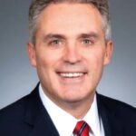 James E. Rooney, presidente y director ejecutivo de la Cámara de Comercio del Gran Boston