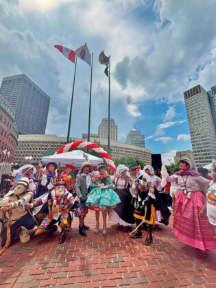 Boston vibr&oacute; a ritmo del son peruano