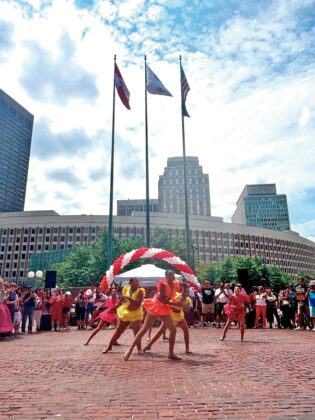 Boston vibr&oacute; a ritmo del son peruano