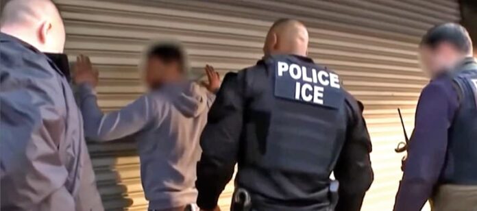 ICE intensifica operativos arrestando inmigrantes