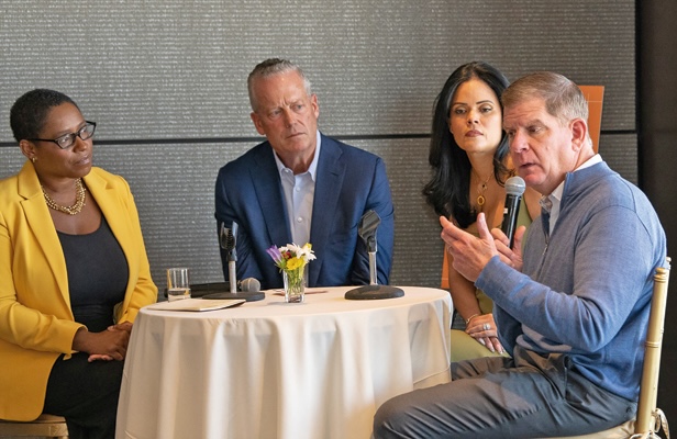 Urban College of Boston celebra lanzamiento del Comité de la Fundación