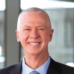 rector de UMass Dartmouth, Dr. Mark A. Fuller
