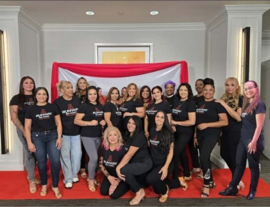 Izquierda a derecha Crislery Cordero Luisa Abreua Elena Pe&ntilde;a Yuly Reyes Maria Zhibri Angelica Breton Luz Morales Denisse Martinez Yenny Vicente Yasmelyn Fuentes Roxana Ramirez Auhilda Lizardo Lilian Nu&ntilde;ez Maribel Carvajal Elsa Jim&eacute;nez Clara Diaz Raisa Suazo Sandra Nijjar