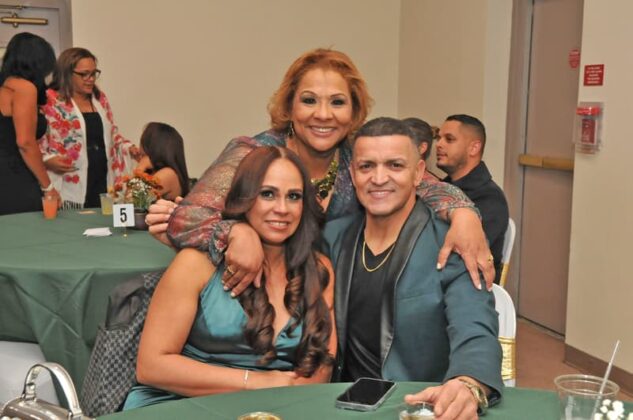 Pareja en evento de Milagros Marte