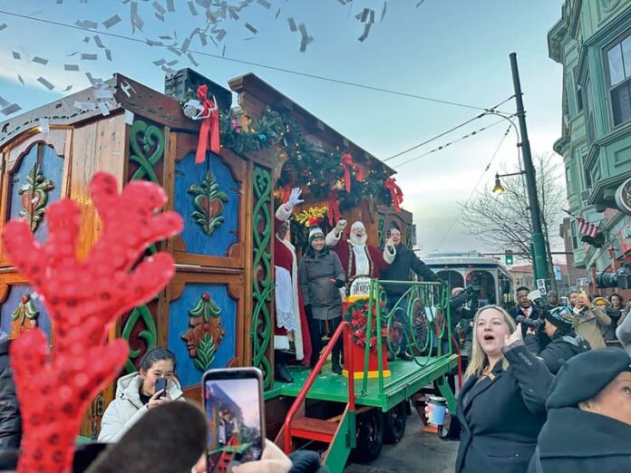 Alcaldesa Wu y Papa Noel irán por diferentes barrios de Boston encendiendo árboles navideños
