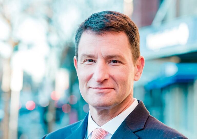 Nuevo presidente y director ejecutivo de NeighborHealth, Jamie Hazard